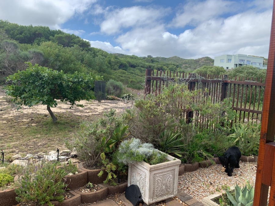 4 Bedroom Property for Sale in Stilbaai Oos Western Cape